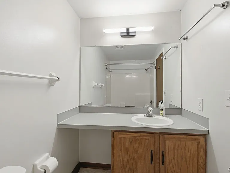 8457 Bubbling Springs Dr — Photo 20