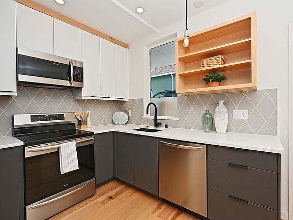 5th image of 6300 26th Ave NW