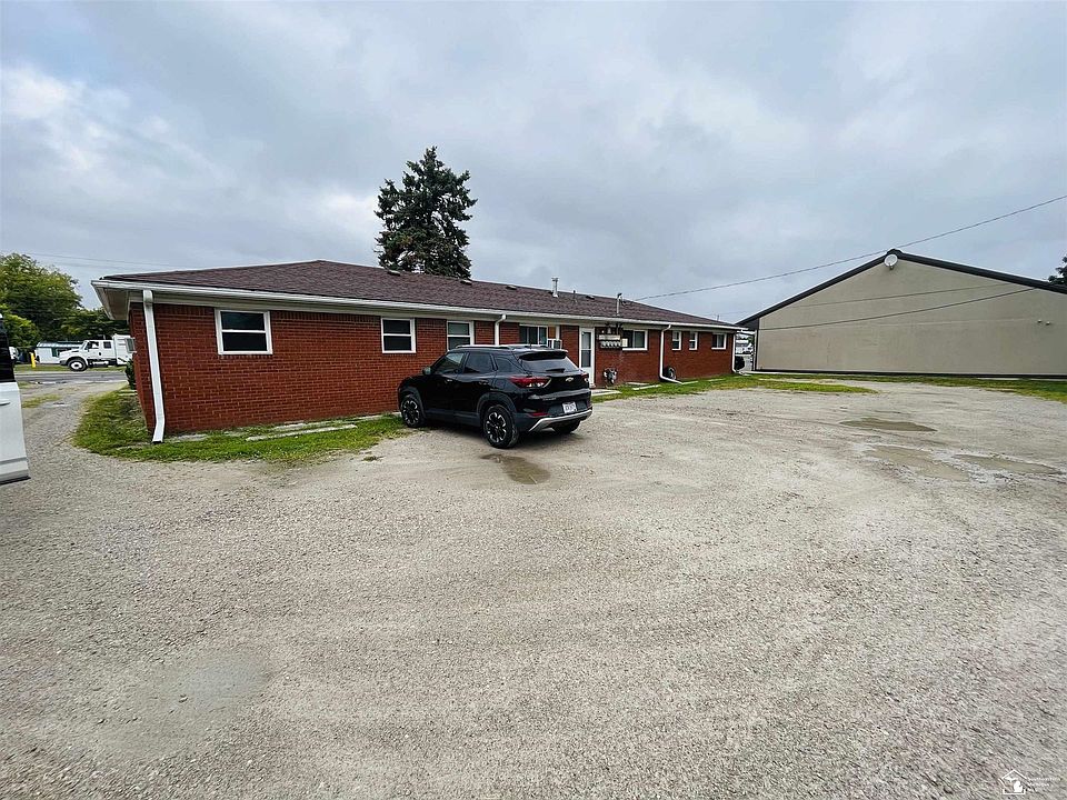 2nd image of 902 N Telegraph Rd