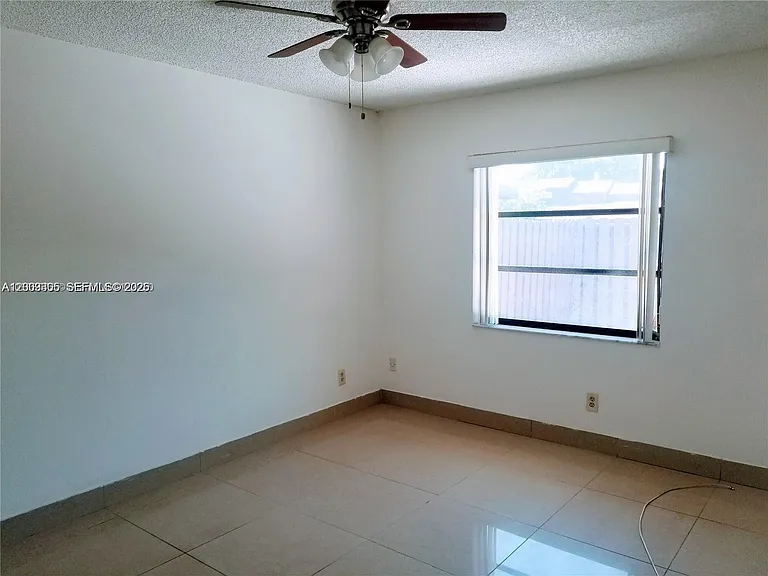 6943 SW 40th St #11-R — Photo 6