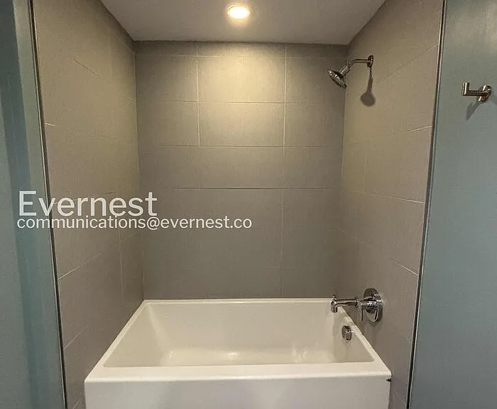 1300 N Ogden St #401 — Photo 21
