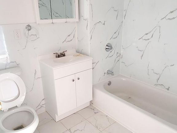 2nd image of 2953 Barnes Ave #6