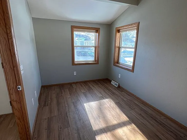 613 E 9th St #613 — Photo 8