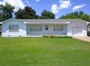 1409 N 7th St, Perry, OK 73077