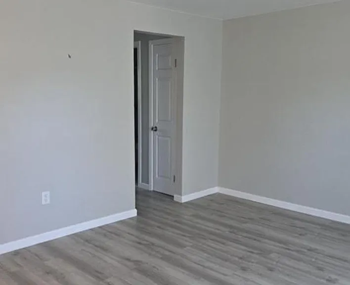 Villager Apartments — Photo 57