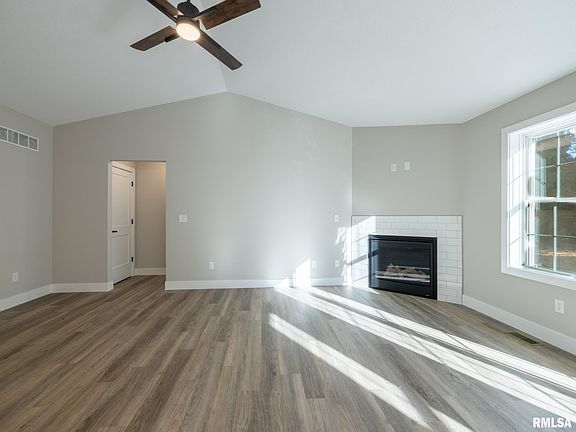 3rd image of 3716 W Eagle Point Dr