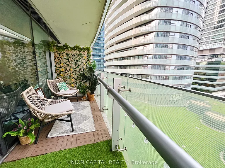12 York St #501 — Photo 19