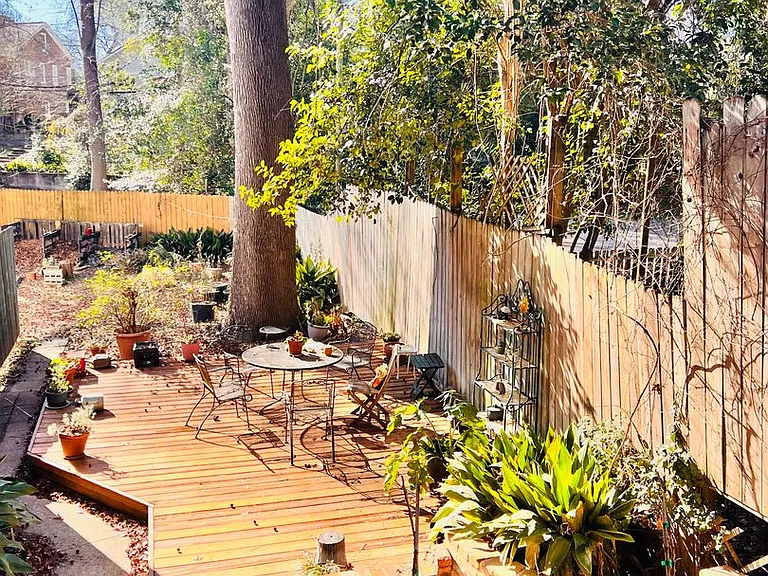 127 S Harden Street — Photo 6