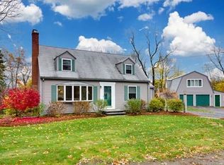 96 Locke Rd, Chelmsford, MA 01824