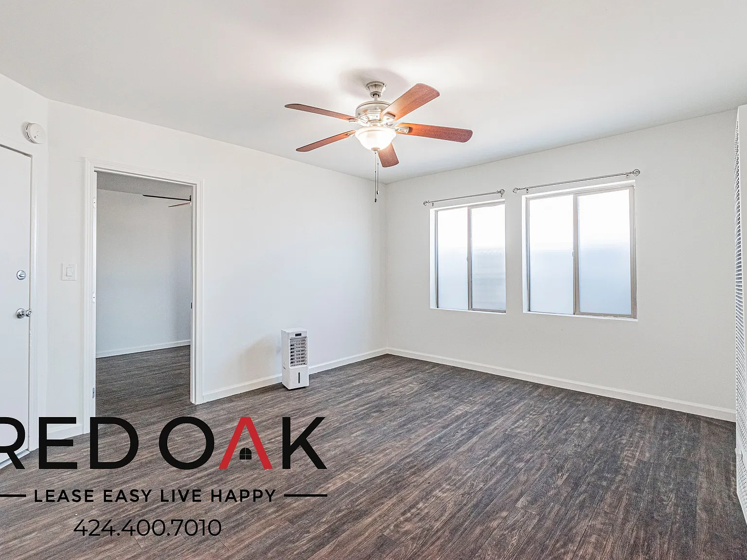 Bright 2-Bed with Hardwood-Style Floors, Dishwasher, Air Conditioning and Parking Included in the... — Photo 4