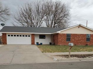866 Agate Rd, Roswell, NM 88201