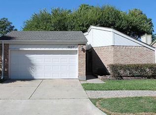 1827 Linfield Way, Houston, TX 77058