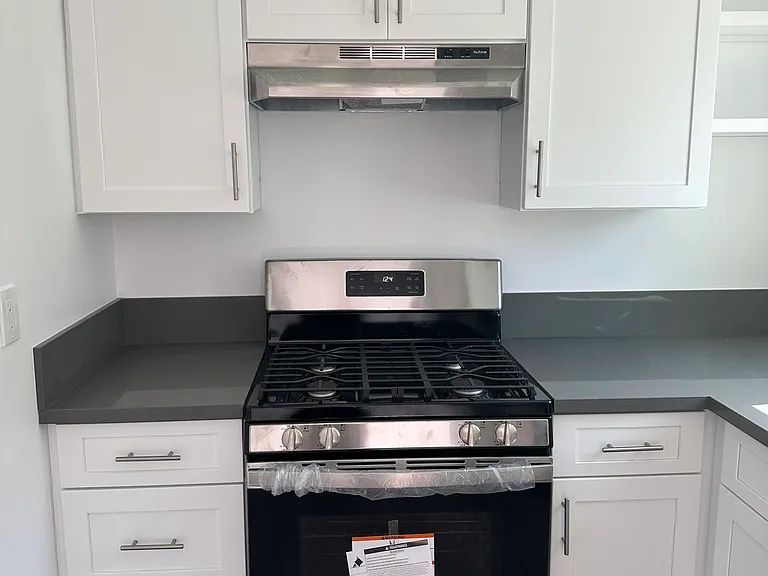 483 E Osgood St #C — Photo 3