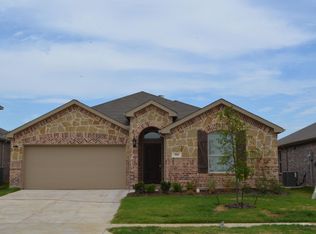 701 Cheyenne Dr, Aubrey, TX 76227