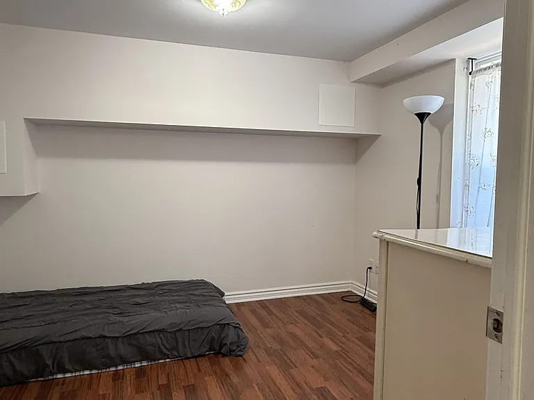 65 Godstone Rd #115 — Photo 4