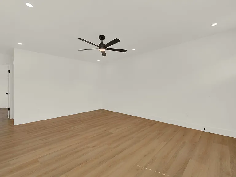 620 Military E #628 — Photo 8