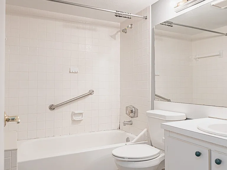8215 Sun Spring Cir #23 — Photo 15