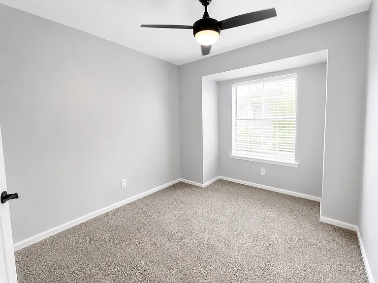 1683 Hunters Run Dr #1683 — Photo 11