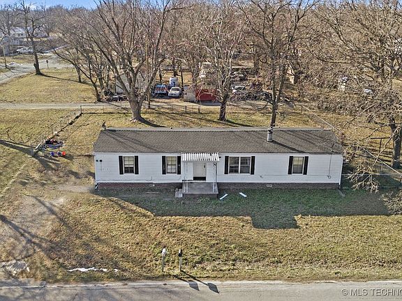 2nd image of 742 S Maple St