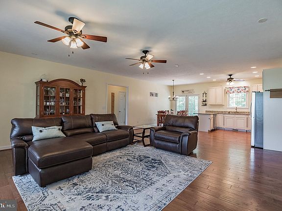 5th image of 36878 Park View Ln