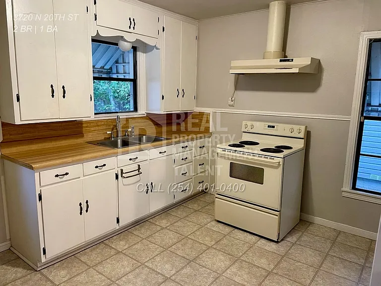 3720 N 20th St — Photo 4