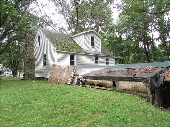 3rd image of 12 Eagle Dr