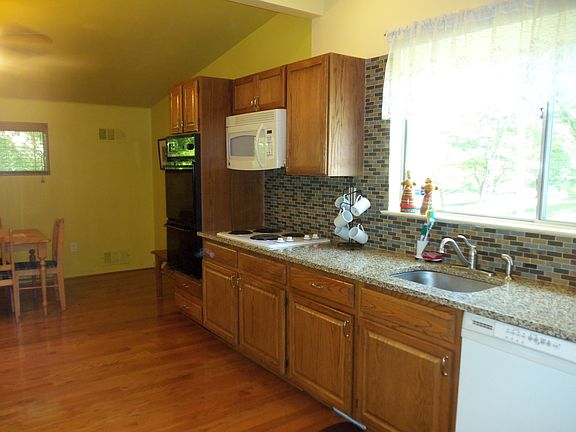 2d view of upstairs kitchen