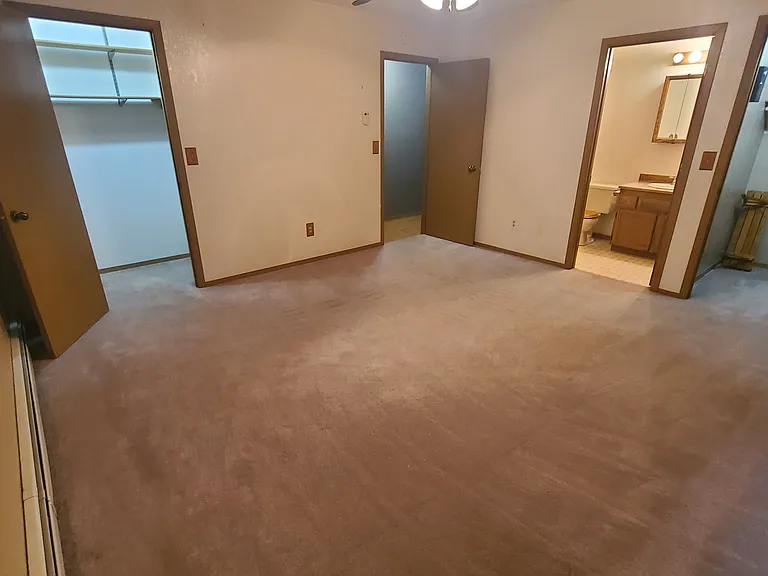 2787 Templeton St — Photo 19