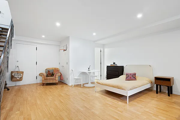 Sold by Compass | media 6