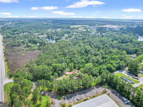 142 Emanuel Farm Rd, Brunswick, GA 31525