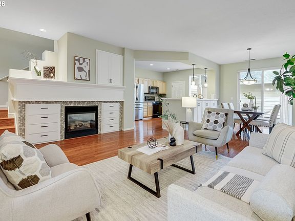 3rd image of 6441 NE Rosebay Dr
