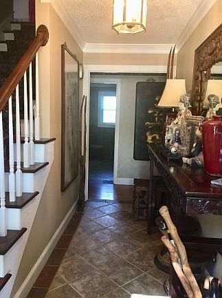 3rd image of 604 Douglas Dr