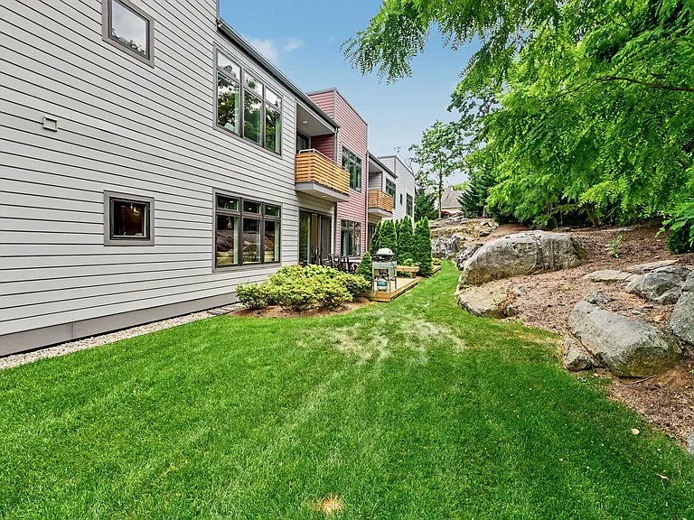 56 Old Field Point Rd #4 — Photo 4