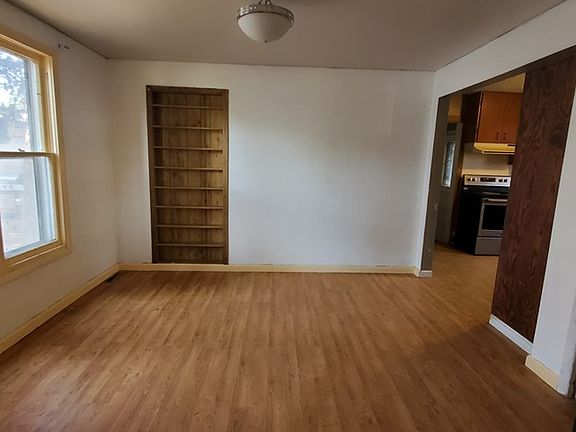 5th image of 308 2nd Ave N