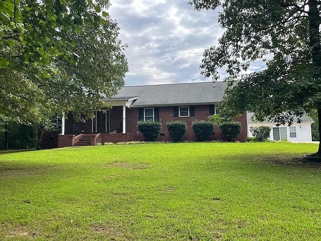 1st image of 325 Stonecreek Dr