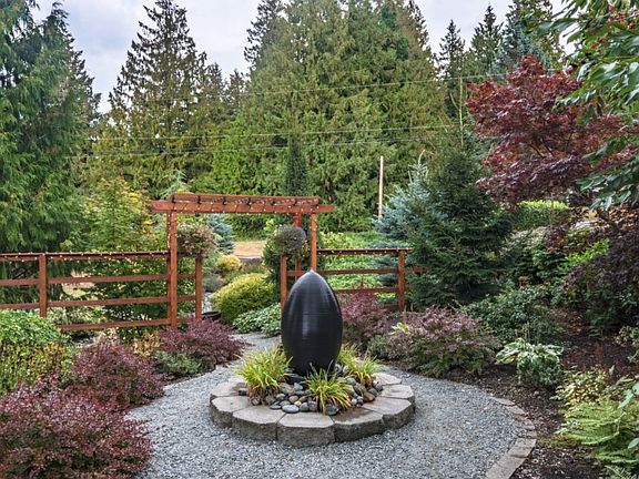 5th image of 1415 Woodland Pl