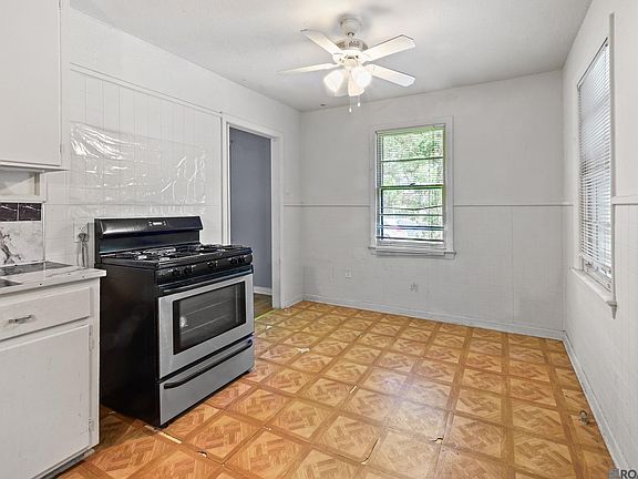 3rd image of 1125 Perkins Rd