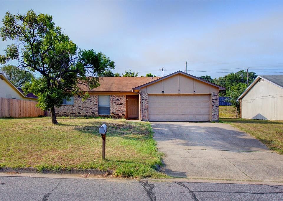 1st image of 4306 Willow Crest Dr