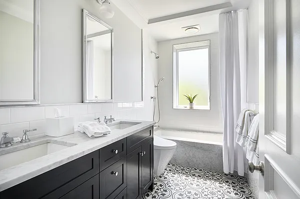 Sold by Compass | media 20
