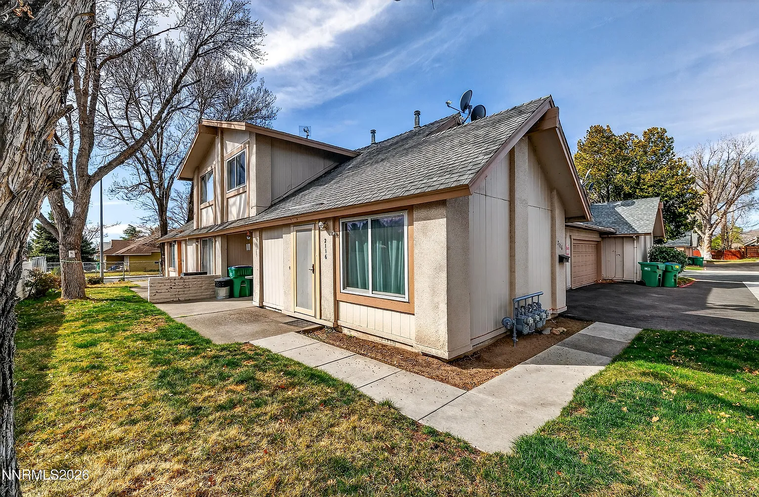 2116 Oppio St photo 1