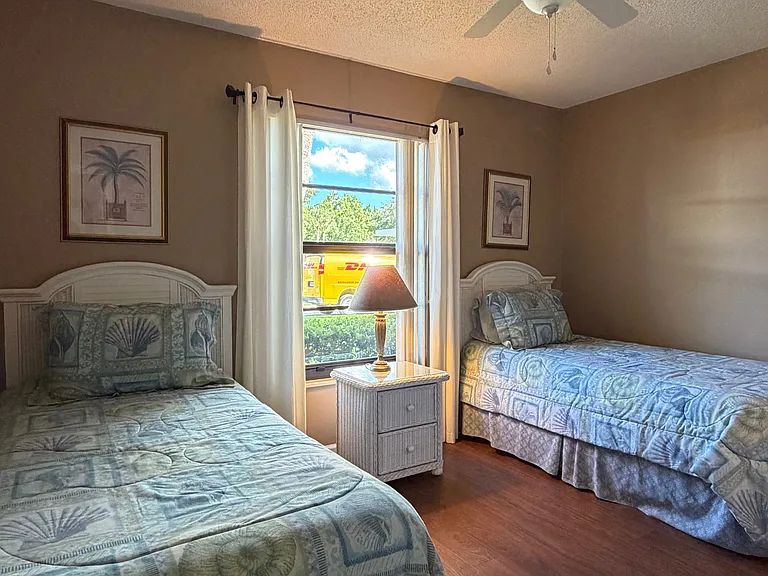 Guest Bedroom w/ walk-in closet
