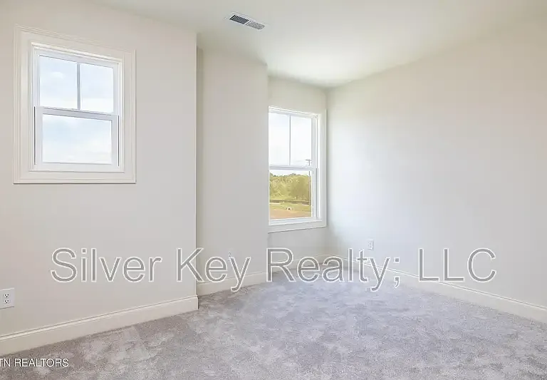 141 Park St — Photo 12