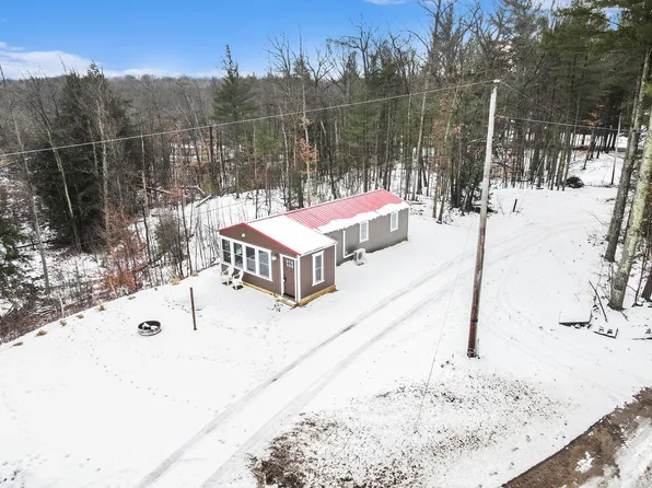 7364 N Northern Dr, Pentwater, MI 49449