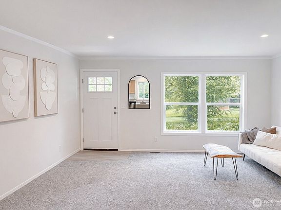 5th image of 799 Edgewood Avenue NE