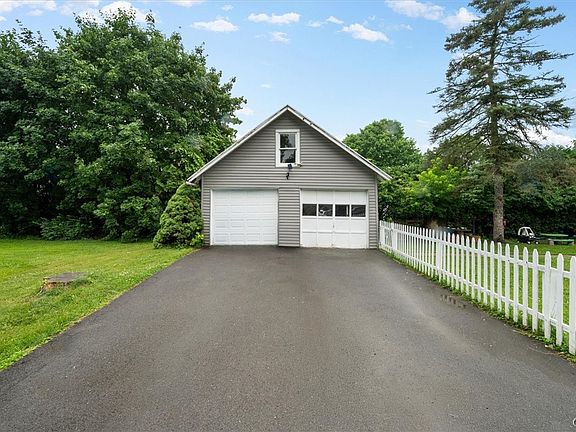 4th image of 415 Buchanan Rd