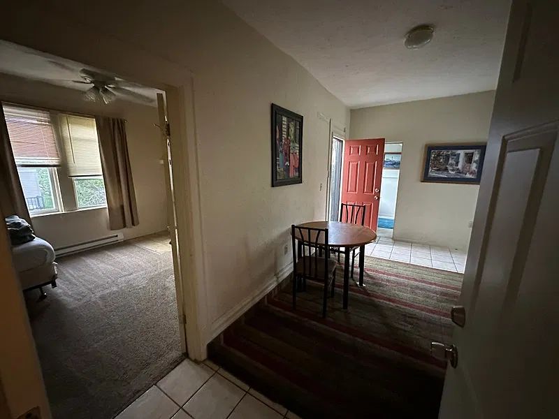 1 bed, 1.0 bath, 700 sqft, $980 — Photo 1