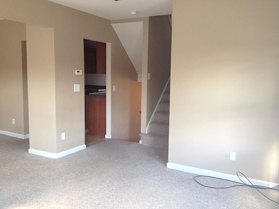 3rd image of 1830 Catalpa Ct