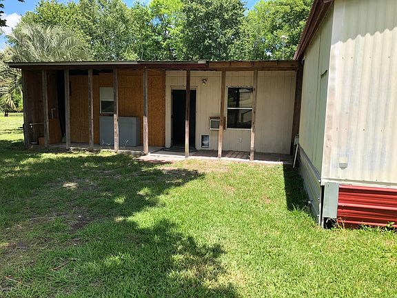 5th image of 15132 Evergreen Cir W