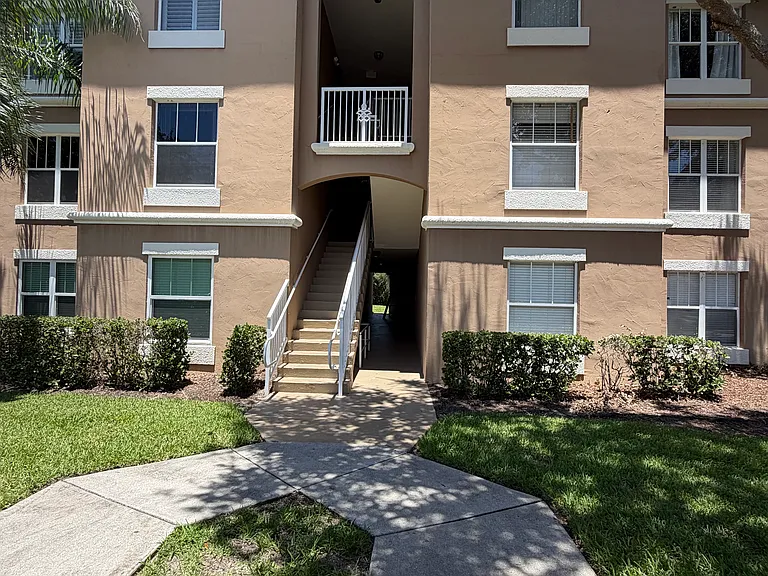5095 Fairways Cir #I107 — Photo 6
