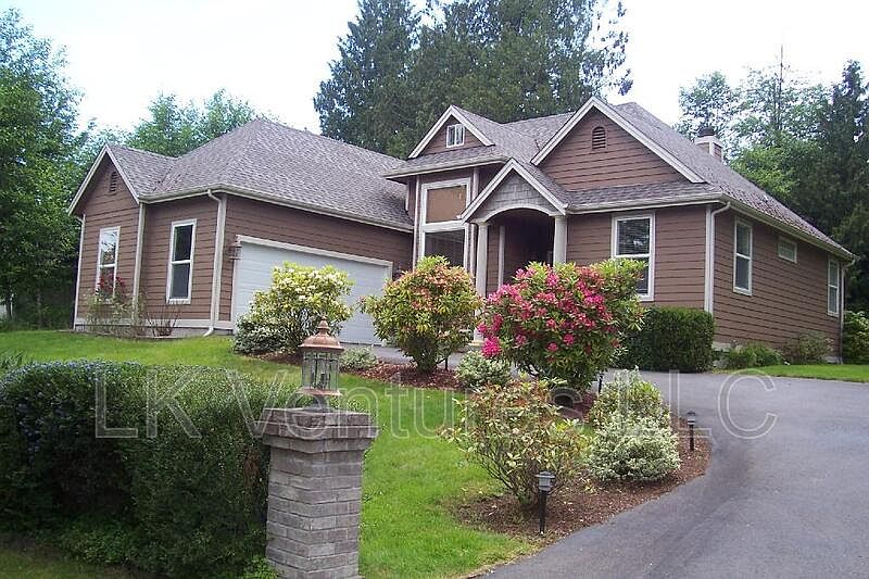 1st image of 1441 Whittier Ave SE